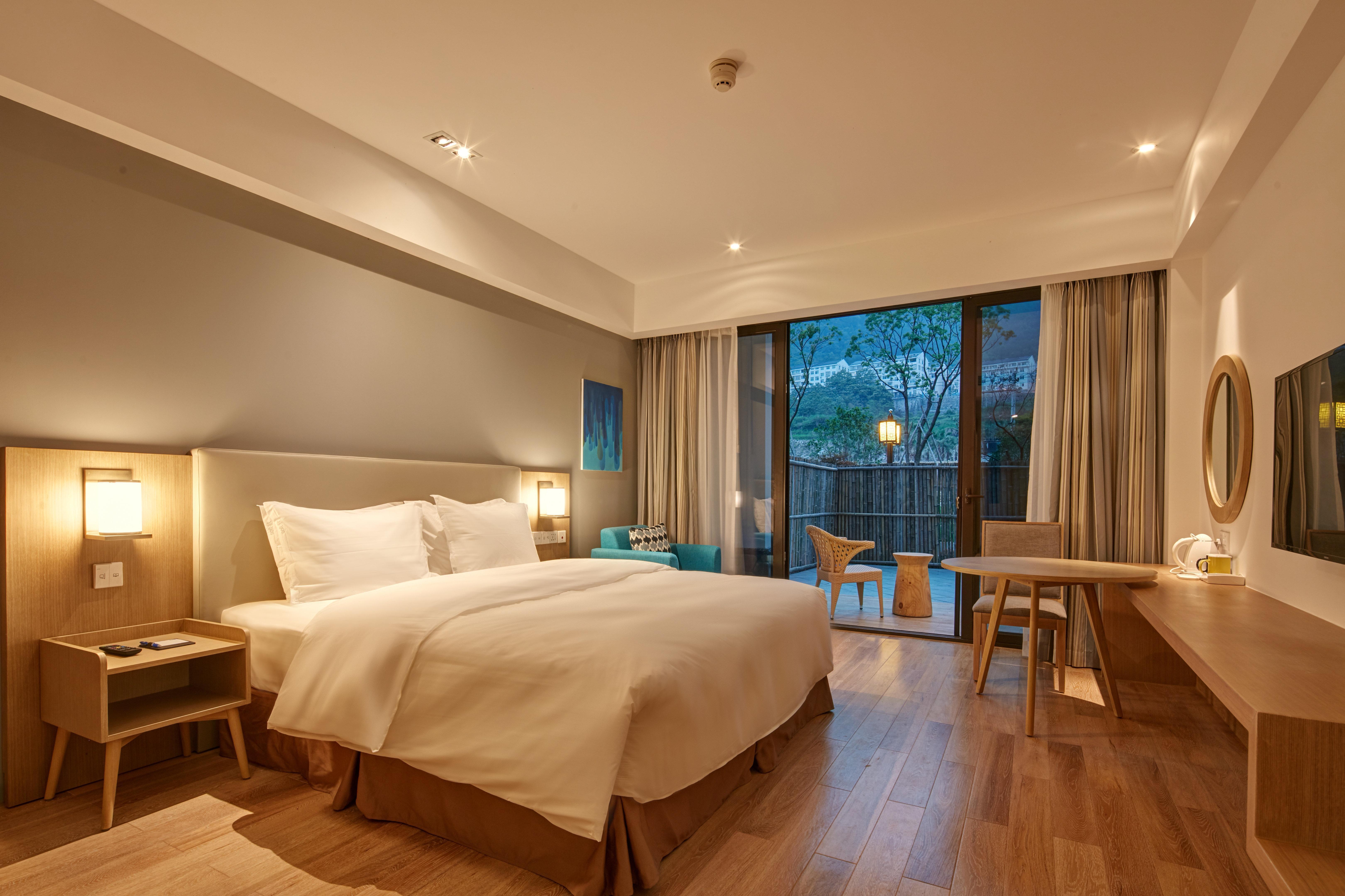 Holiday Inn Express Zhejiang Qianxia Lake By Ihg Qingtian Exterior photo